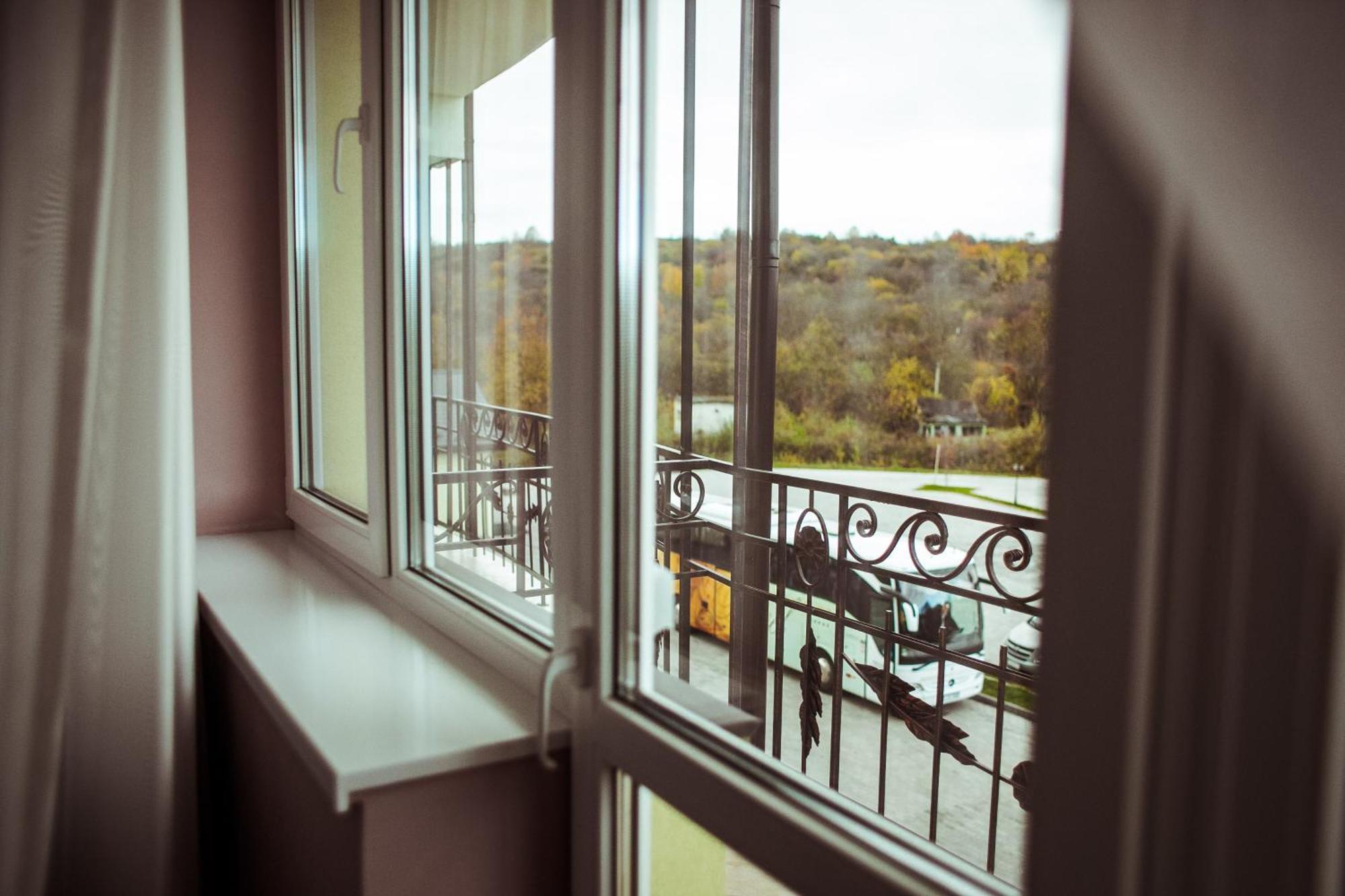 Warszawa Hotel Malekhuv Exterior photo
